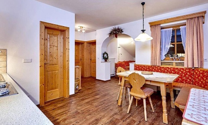 Wallgau Apartment | "No. 4" apartment, 2 bedrooms, shower, WC - Anneliese, guest house