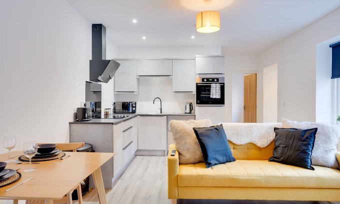 Berwick-upon-Tweed Apartment | No 4 @ The Rocket Rooms Apartment