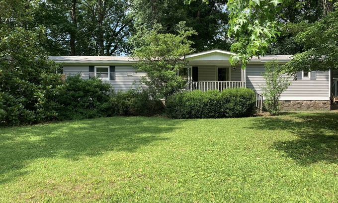 Heber Springs House | NO ORDINARY TRAILER! A delightful getaway on The Little Red River with hot tub!