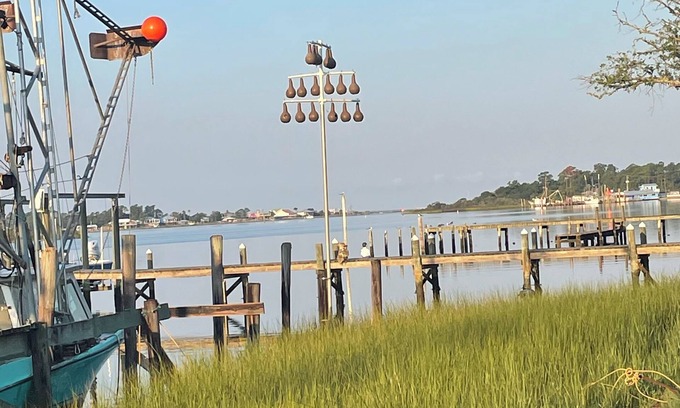 Bon Secour Cottage | NO OWNER FEES ex pet. Close to Beaches but no Condos. 595/Wk Sat. to Sat.