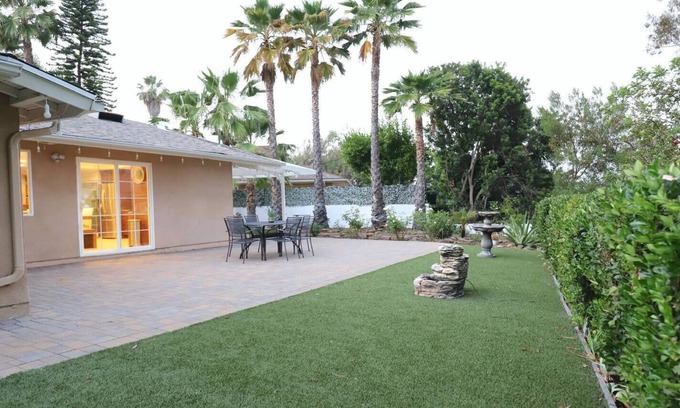 Laguna Niguel House | No Stairs, Backyard, EV Charger (Palmera Perch)