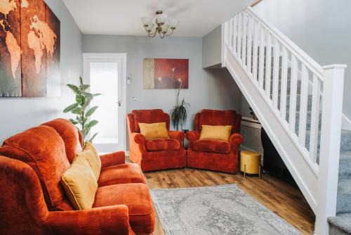 Hanham Apartment | No10 Bristol - 2 Bedroom house with private garden and parking