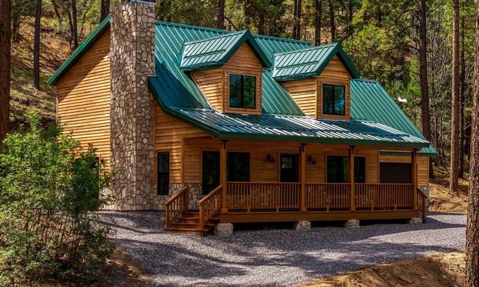 Eagar Cabin | Noble Estates Cabin · Luxe Forest Escape
