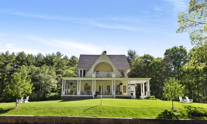 Bridgton Bed & Breakfast | Noble House Inn