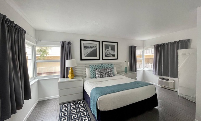 Central Beach Hotel | Nobleton Hotel