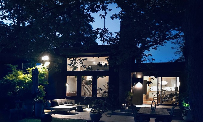 Aquebogue House | NoFo Salt Box - Contemporary bright House