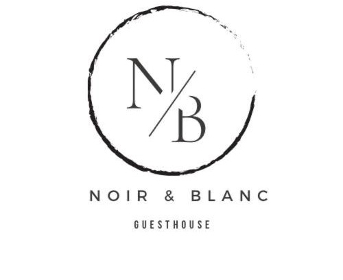 Vredefort Apartment | Noir & Blanc