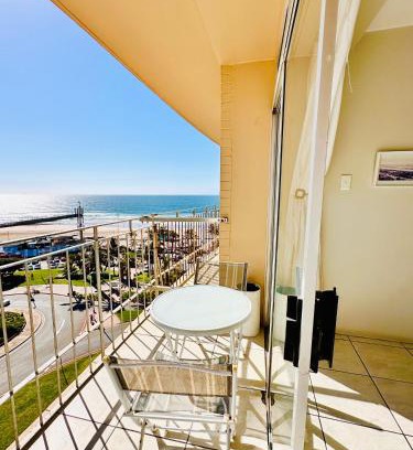 North Beach Apartment | Nomacurvy beach front accommodation