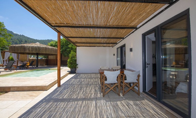 Kayakoy Ski Chalet | Nomade Caravan Camping