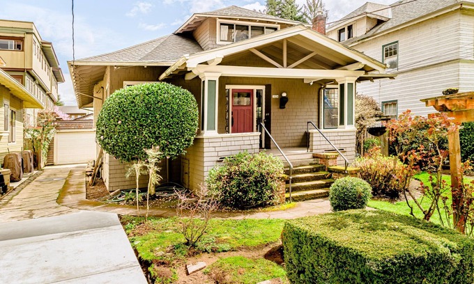 Lloyd District House | Nomads Nest