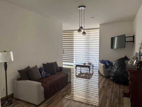 Leon Cabin | Nona