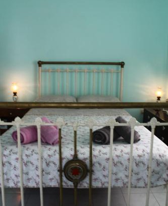 Benitses House | Nona's Guest House Corfu Βenitses