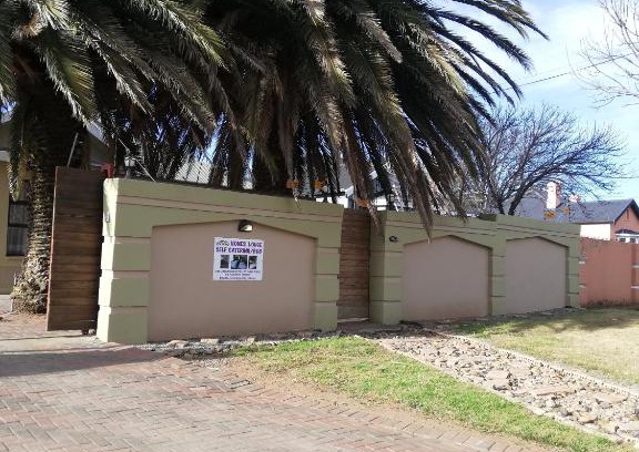 Komani Bed & Breakfast | Nonesi Lodge