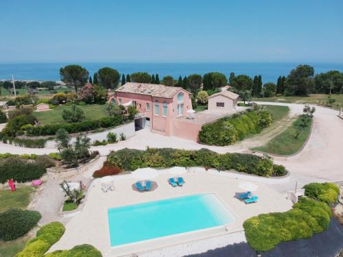 Civitanova Marche Bed & Breakfast | Nontiscordardimé B&B Villa Agriturismo