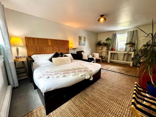 Carleton Place Apartment | NookSide Nest