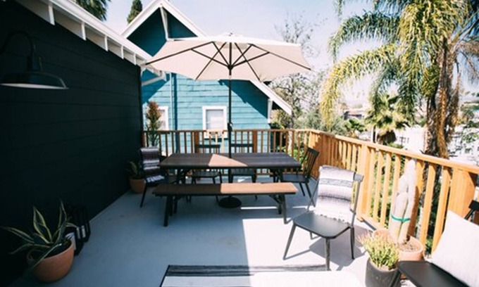 Angelino Heights House | Noon on Sunset Hill