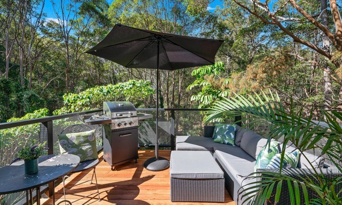 Tinbeerwah House | Noosa Hinterland Retreat