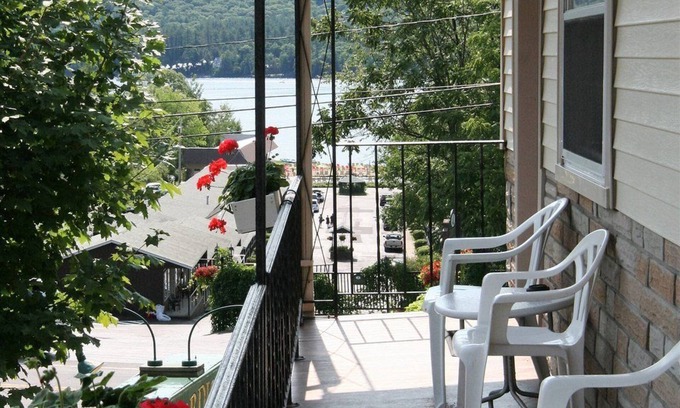 Lake George Hotel | Nordick's Inn