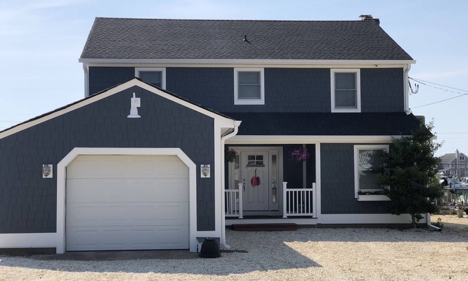 Normandy Beach House | NORMANDY BEACH - LAVALLETTE - JERSEY SHORE - ON BAY WITH PRIVATE BEACH & DOCK