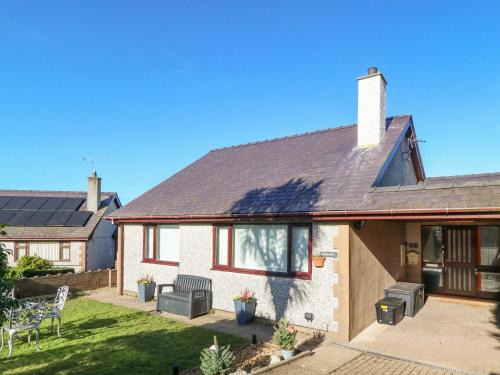 Nefyn House | Normandy