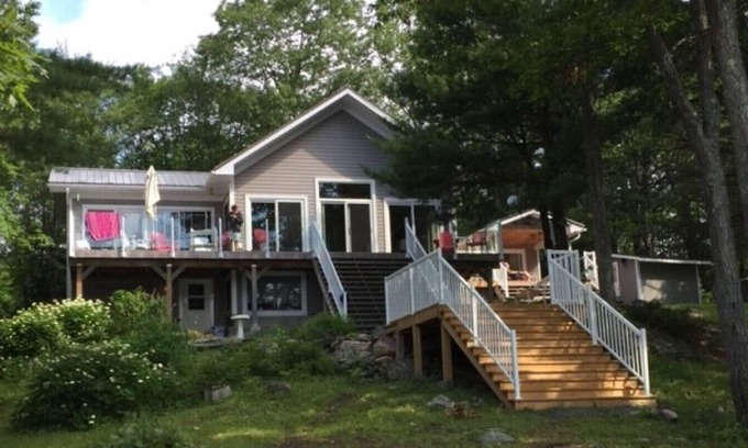 Havelock-Belmont-Methuen House | North Kawartha Lakeside Retreat