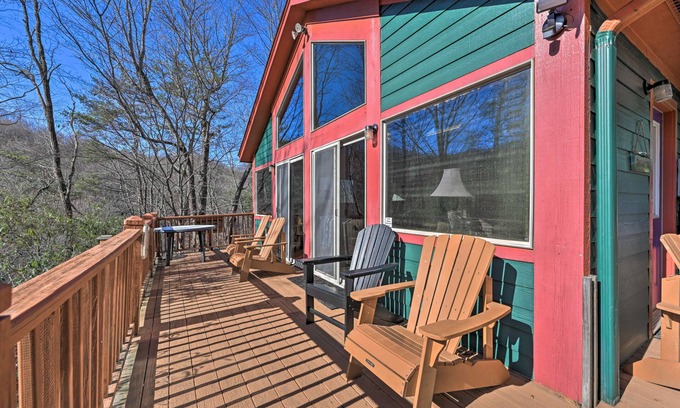 Bryson City Cabin | North Carolina Escape w/Deck, Grill & Fire Pit!