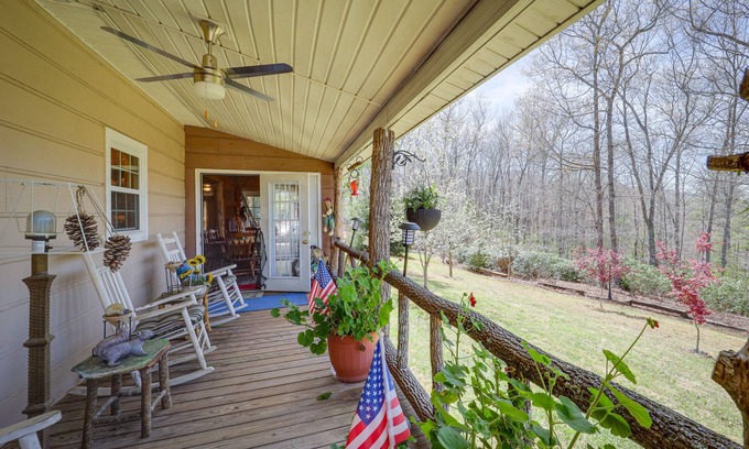 Micaville Cabin | North Carolina Getaway w/Covered Porches & Patio