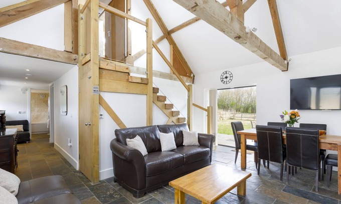 Staplefield Cottage | North Cottage in rural countryside