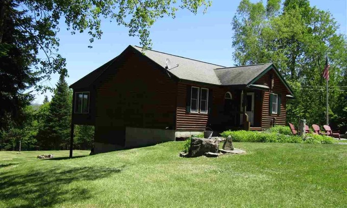 Pittsburg House | NORTH COUNTRY RETREAT DIRECT ACCESS TO ATV AND SNOWMOBILE TRAILS