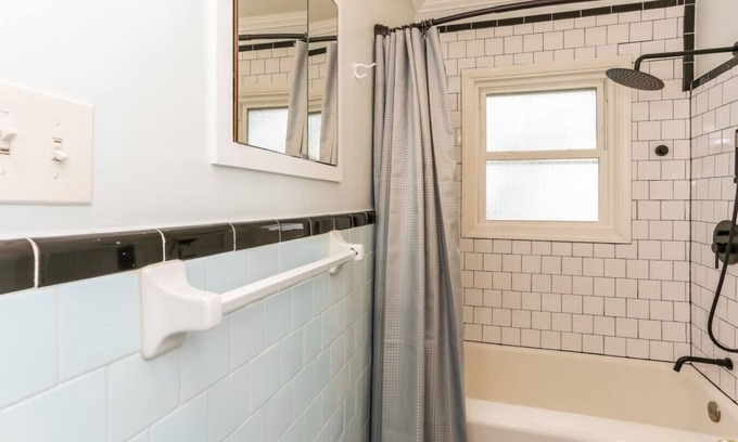 East Side House | North Decatur Escape