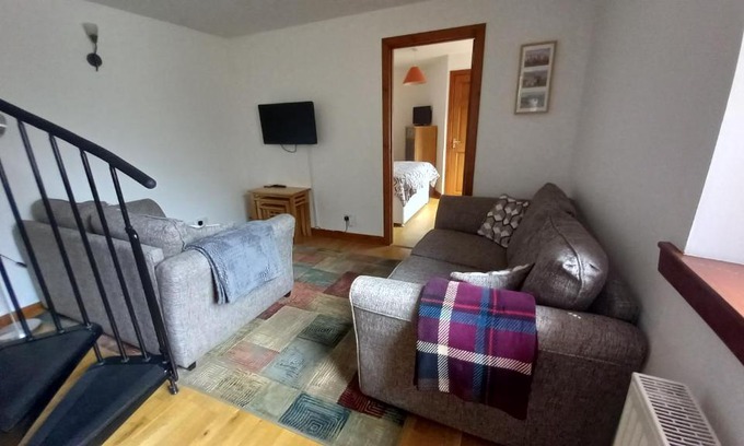 Nairn House | North End The Cottage