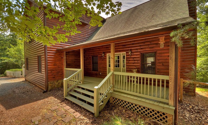 My Mountain Cabin | North Georgia Cabin, Sleeps 8, Pet Friendly