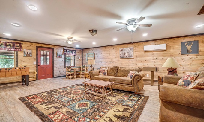 Sautee Nacoochee Cabin | North Georgia Mtn Escape w/Hot Tub & Games!