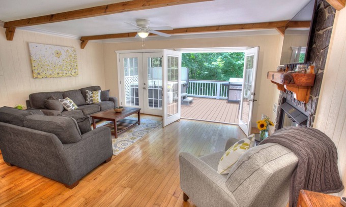Sautee Nacoochee Cottage | North Georgia Roots - 3rd Night Free! See Details Below.