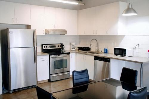 NoHo Arts District Apartment | North Hollywood at its best!