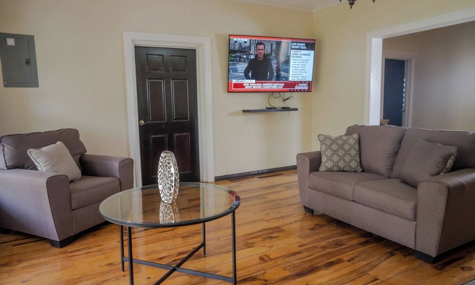 Mammee Bay Apartment | North Ritz Villa - 2 Bedroom Apartment on the Second Floor
