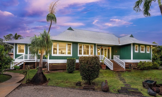 Mokuleia House | North Shore Gated LUX Estate 1 block to Sandy Beach | House + 2 cottages
