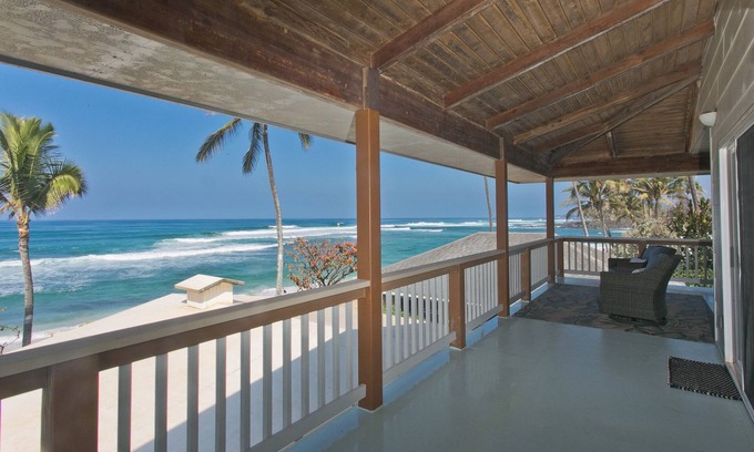 Waialee House | North Shore Oahu Beachfront Estate – Surf & Sunsets Await!" 🌊🏄‍♂️🌺