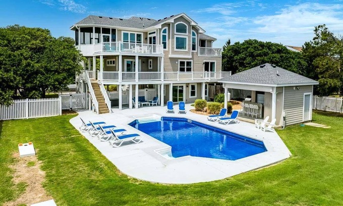 Sandbridge House | North View | 830 ft from the beach | Private Pool