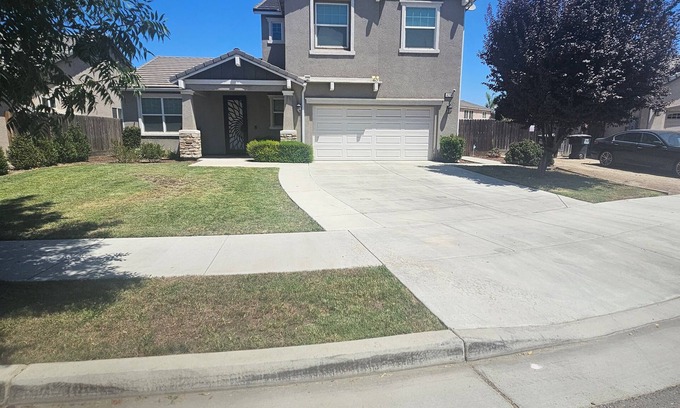 Visalia House | North Visalia Family Getaway – 5BR/3BA, Near Parks & Sequoia NP, Sleeps 12