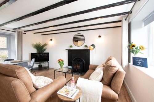 Seahouses House | Northern Hideaways, Castle Hill View