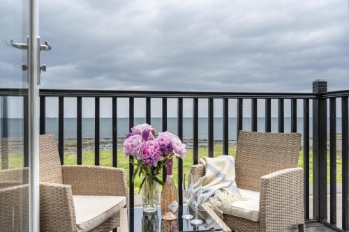 Seahouses House | Northern Hideaways, Seascape