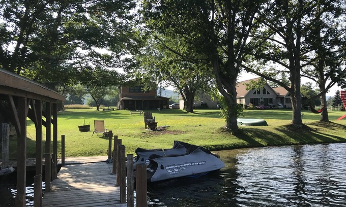 Ticonderoga House | Northern Lake George lake front property