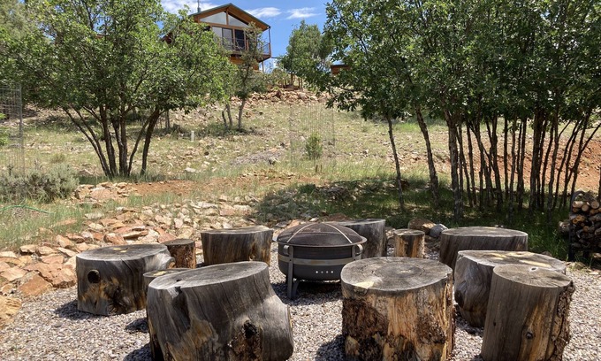 Rutheron Apartment | Northern NM Suite Overlooking Heron Lake.