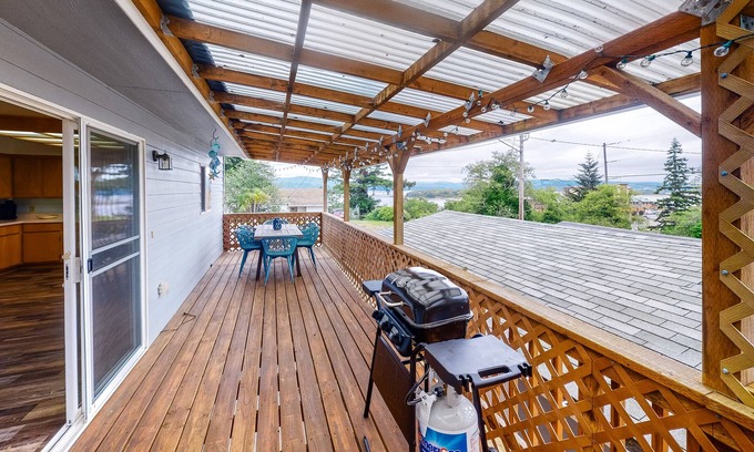 North Bend House | Northern Retreat W/Bay Views, Furnished Deck, Free WiFi, Game Room, & Foosball!