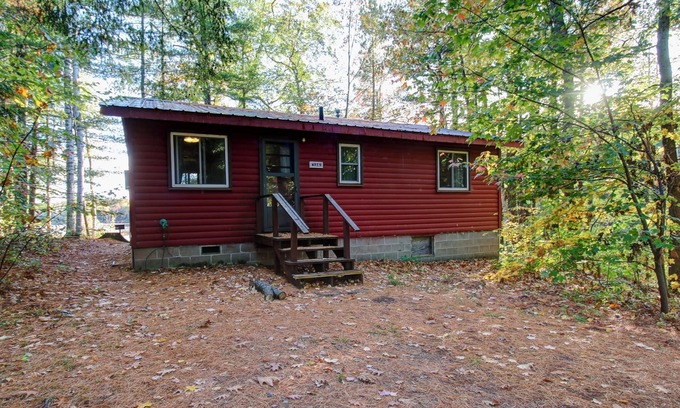 Lac du Flambeau Cabin | Northern Wisconsin, Lakeside Cabin w/private dock. Family & Pet Friendly!