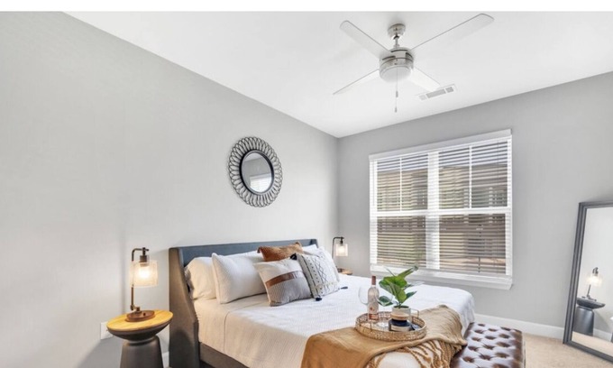 Paw Creek Apartment | Northlake Gem minutes from Uptown