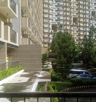 Poblacion District Hotel | Northpoint condo 2br camella