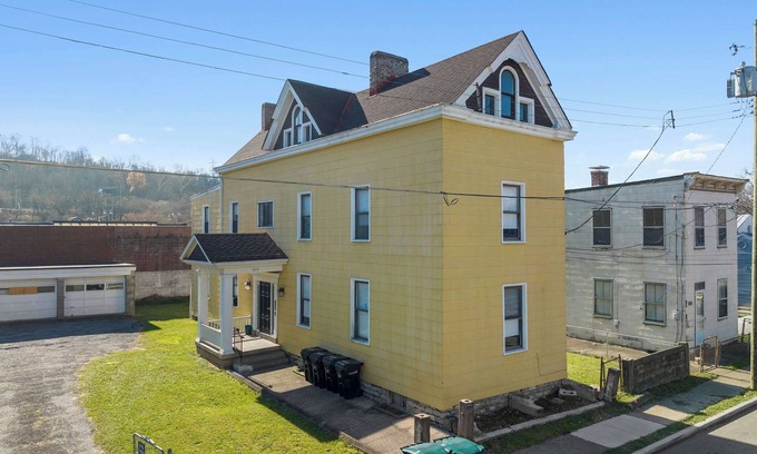 Northside House | Northside Suites – 4 Apartments!