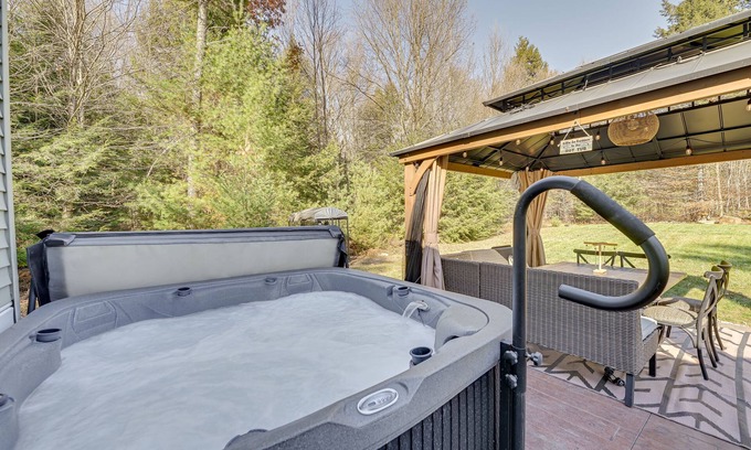 Northville Cabin | Northville Cabin with Fire Pit, 4 Mi to Boat Ramp!